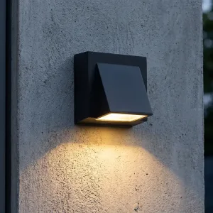 Aplique de parede LED minimalista para exterior com luz descendente
